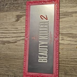 Jeffree Star eyeshadow palette